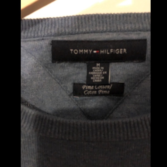 Blue sweater TH - Picture 2 of 3